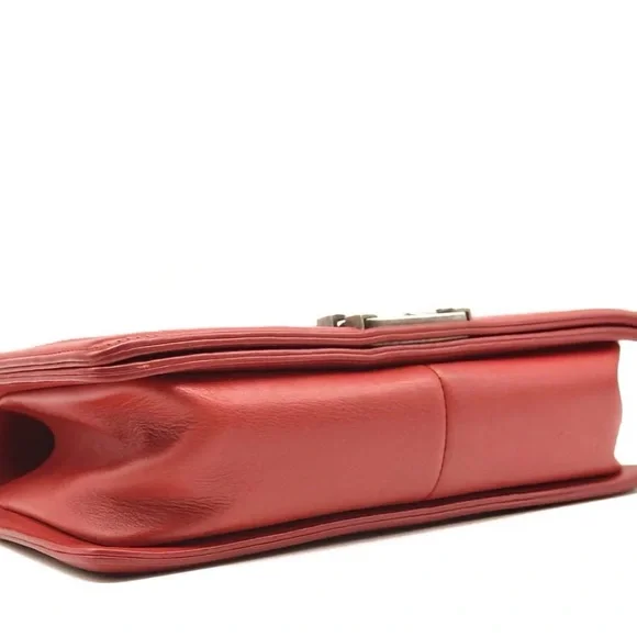 CHANEL Red Quilted Boy Shoulder Bag with Silver Hardware - Picture 7 of 10